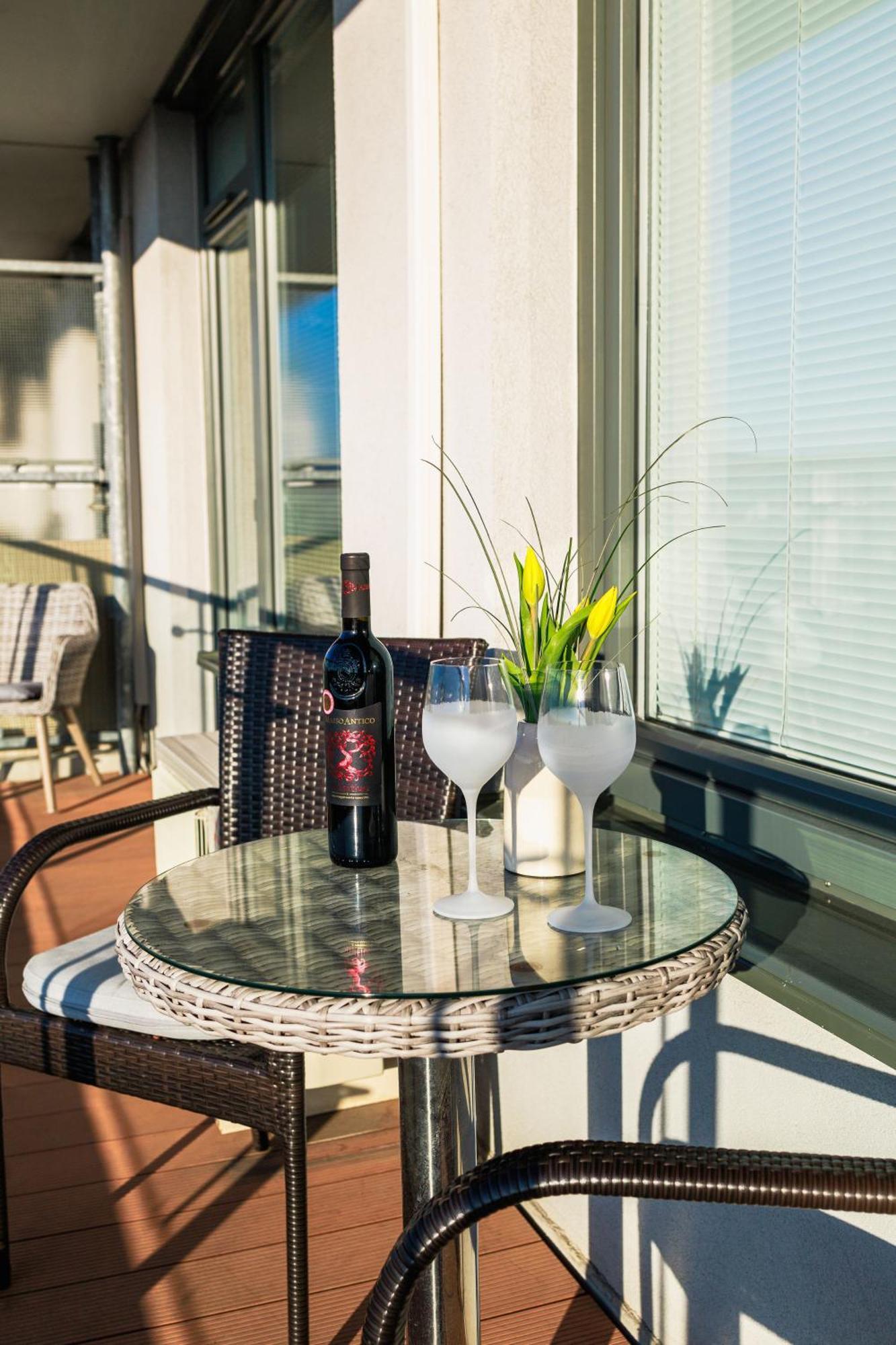 Sunny Apartment With Amazing Terrace On The 13Th Floor Near City Center Bratislava Eksteriør bilde