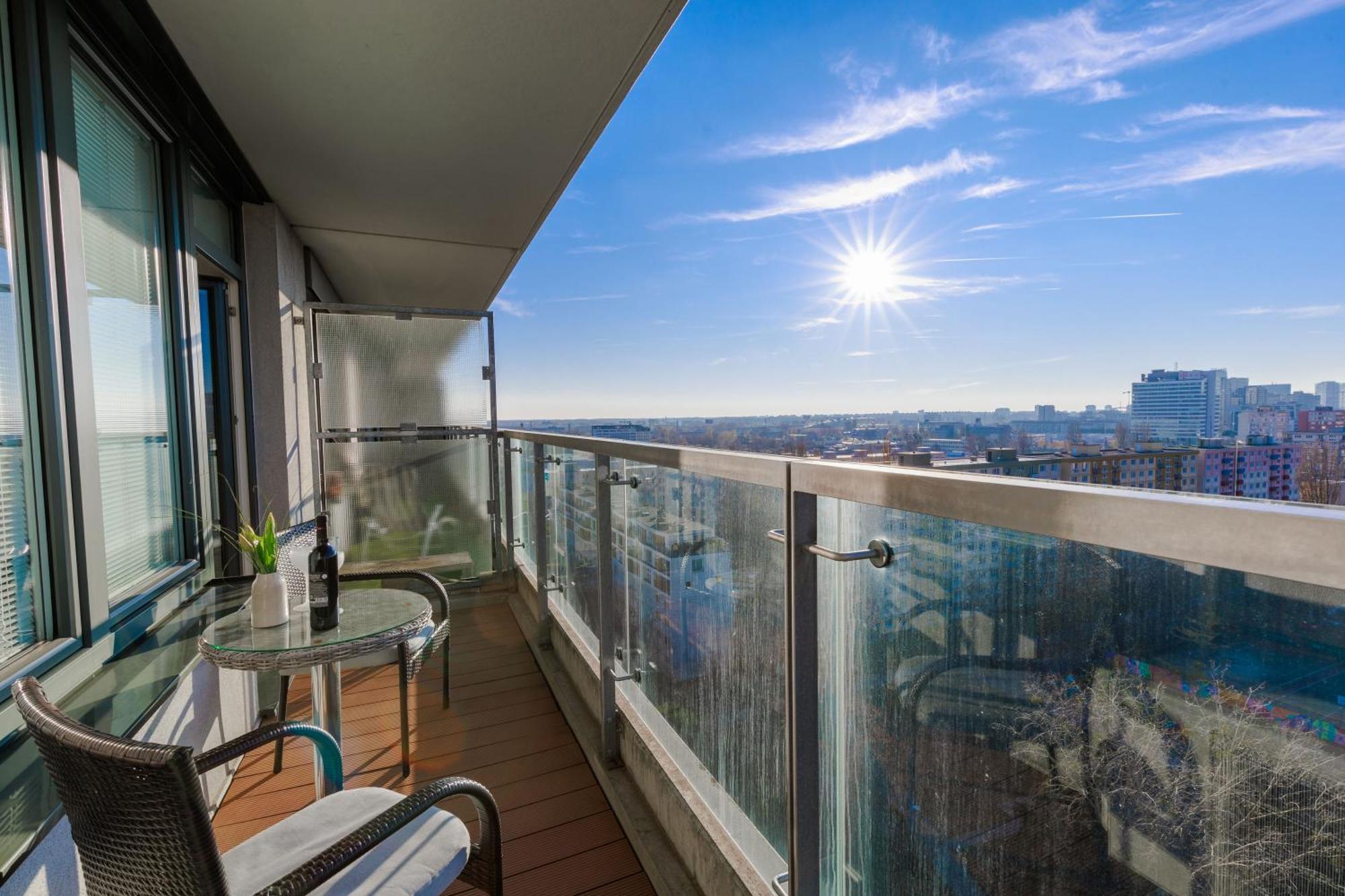 Sunny Apartment With Amazing Terrace On The 13Th Floor Near City Center Bratislava Eksteriør bilde