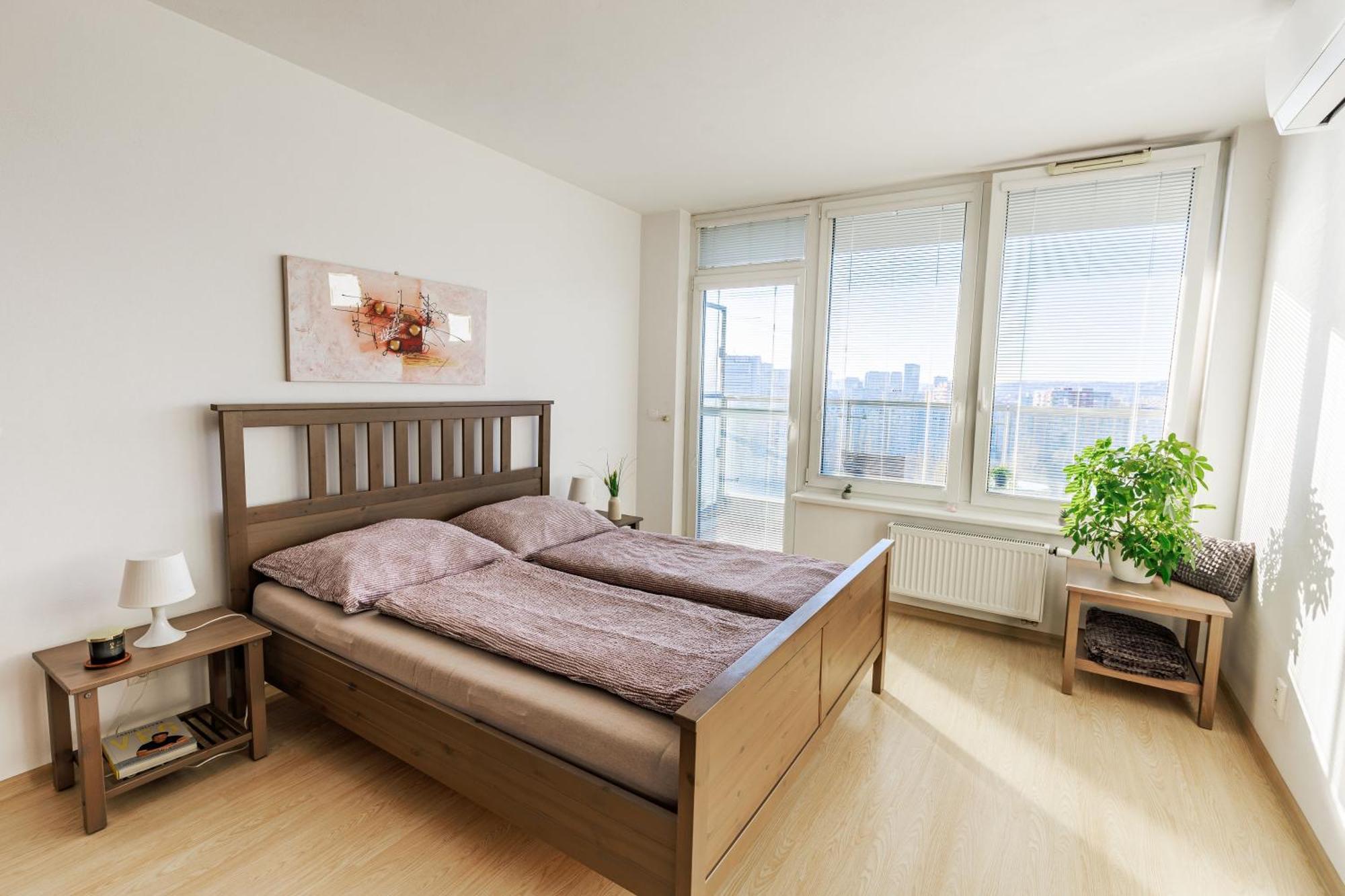 Sunny Apartment With Amazing Terrace On The 13Th Floor Near City Center Bratislava Eksteriør bilde
